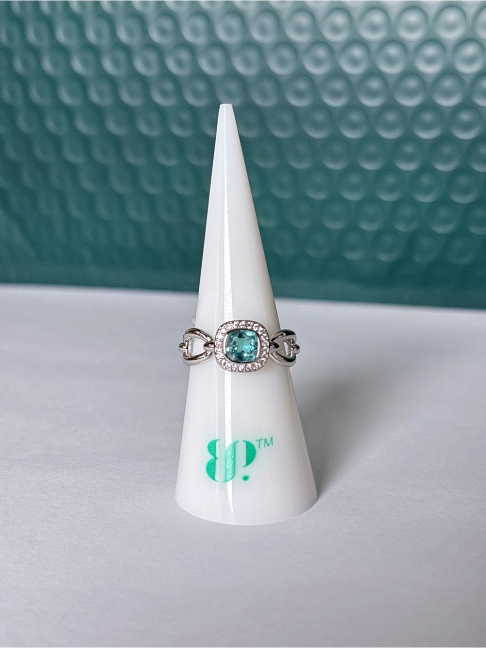New Bomb Party “The Gilded Estate” Ring Size 7 RG72672